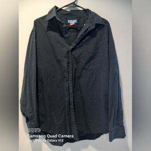 Men's button-up long sleeve dress shirt